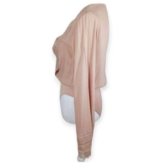 FOREVER 21 BLUSH LONG SLEEVE BODYSUIT SZ.S EUC. - Picture 4 of 6